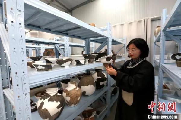 藏不住了 襄陽(yáng)發(fā)掘出一段古城墻和護(hù)城河（襄陽(yáng)發(fā)掘出一段古城墻和護(hù)城河）(5)