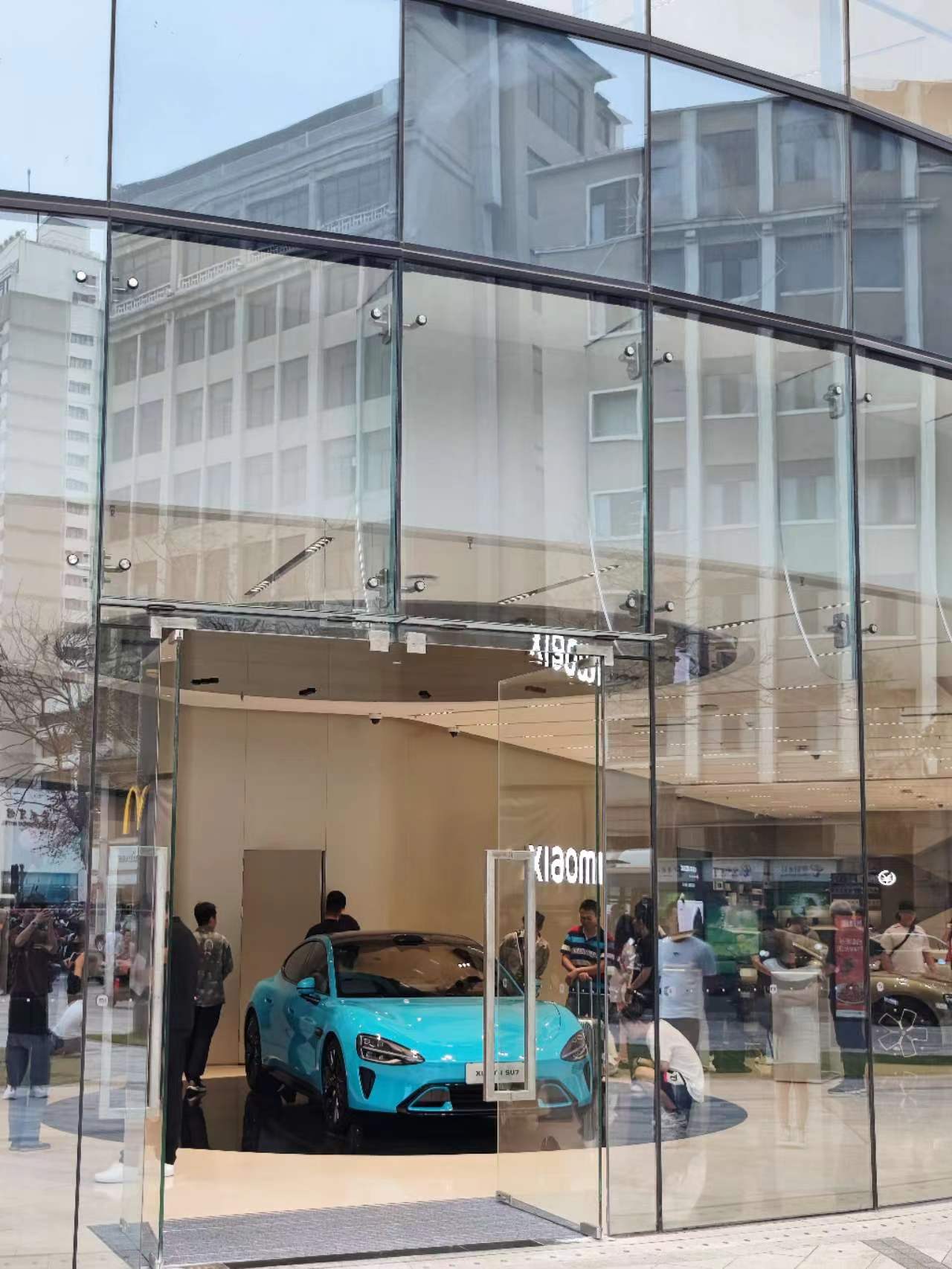 實探小米汽車門店：有店員電話打到停機，少量現(xiàn)車將在發(fā)布會后交付