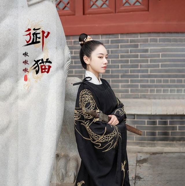 歷史悠久帥氣非常，如此 多變 的圓領(lǐng)袍，你不愛嗎（歷史悠久帥氣非常）(8)