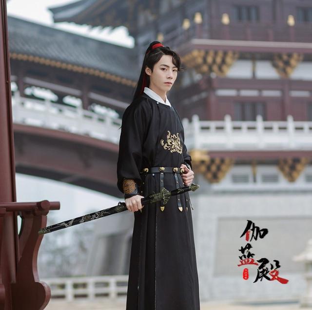 歷史悠久帥氣非常，如此 多變 的圓領(lǐng)袍，你不愛嗎（歷史悠久帥氣非常）(4)