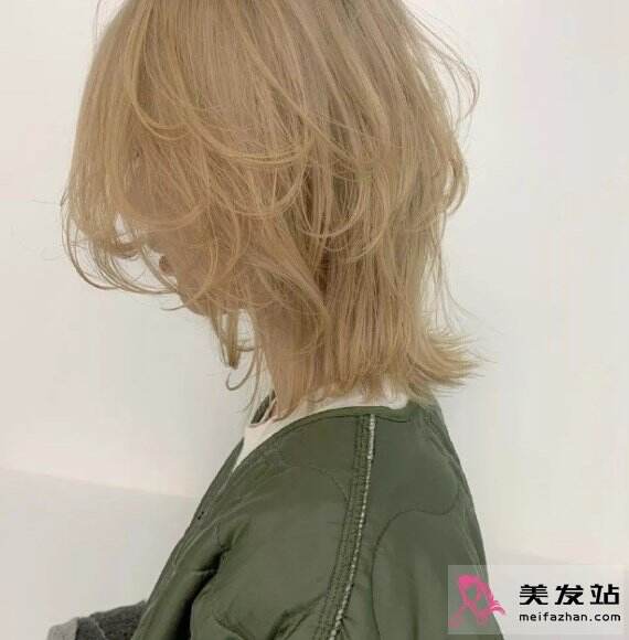 高層次中長(zhǎng)發(fā)造型 時(shí)髦個(gè)性越看越美