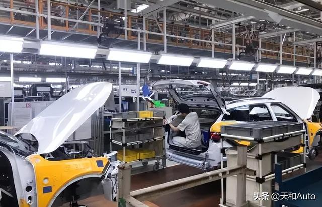 汽車故事 無數(shù)人汽車夢的起點，江南奧拓的兜兜轉(zhuǎn)轉(zhuǎn)（無數(shù)人汽車夢的起點）(7)
