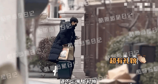 八卦媒體爆料胡夏有2個孩子 胡夏工作室發(fā)文辟謠：“假！? ?” ???