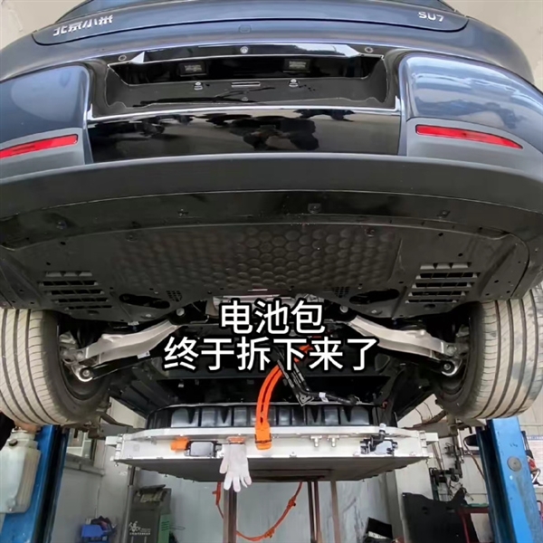 小米SU7車主不是砸就是拆 雷軍：百萬網(wǎng)友親測嚴選Dream car