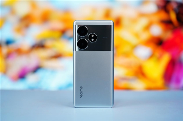 6000尼特無雙屏！realme真我GT Neo6 SE圖賞