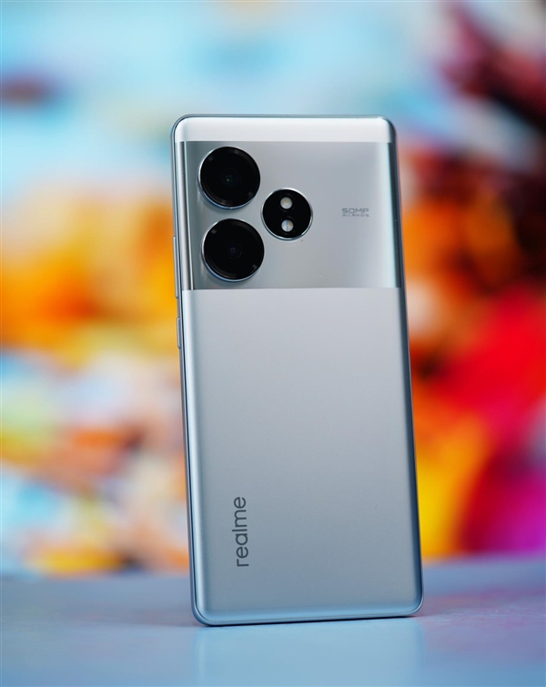 6000尼特無雙屏！realme真我GT Neo6 SE圖賞