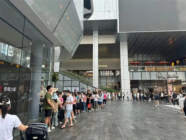 華為Pura 70系列開售熱度空前！P系列誕生12年 高端手機市場迎來新格局