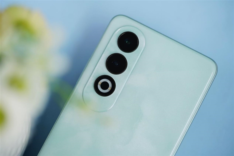 續(xù)航秒殺同價(jià)位所有手機(jī)！OPPO K12評(píng)測(cè)：5500mAh大電池能用一天半