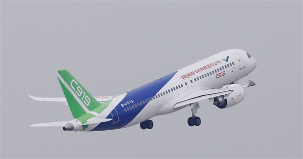 國產(chǎn)大飛機全面取代波音、空客：C919訂單數(shù)已超千架、三大航訂300架