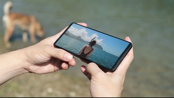 索尼Xperia 1 VI手機官圖曝光：砍掉祖?zhèn)?K帶魚屏、配驍龍8 Gen3