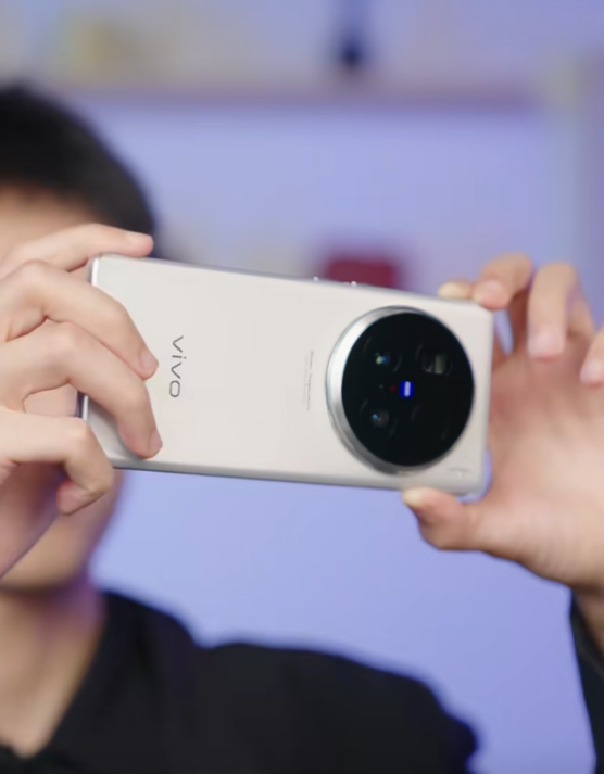2億像素影像滅霸！vivo X100 Ultra真機上手：碩大環(huán)形相機
