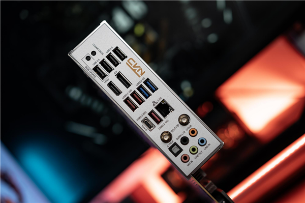 只要1599元！七彩虹發(fā)布全新CVN Z790 ARK方舟主板：用料極度奢華