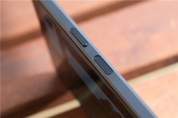 售價過萬！索尼Xperia 1 VI圖賞：無挖孔全面屏 行業(yè)罕見