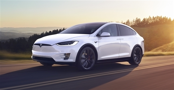 博主轉(zhuǎn)賣90萬的特斯拉Model X 車齡不到一年車商高出價(jià)57萬