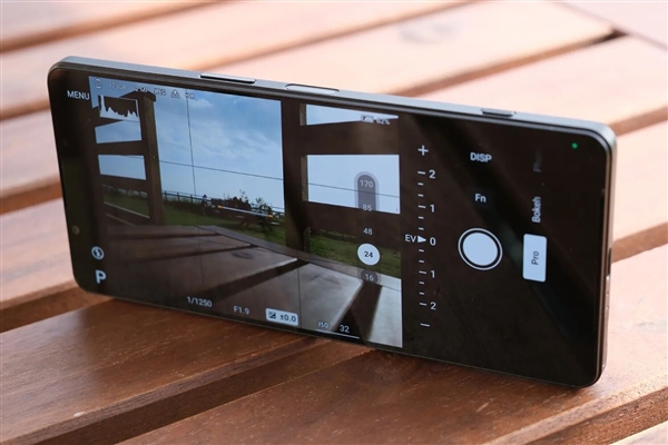 售價過萬！索尼Xperia 1 VI圖賞：無挖孔全面屏 行業(yè)罕見