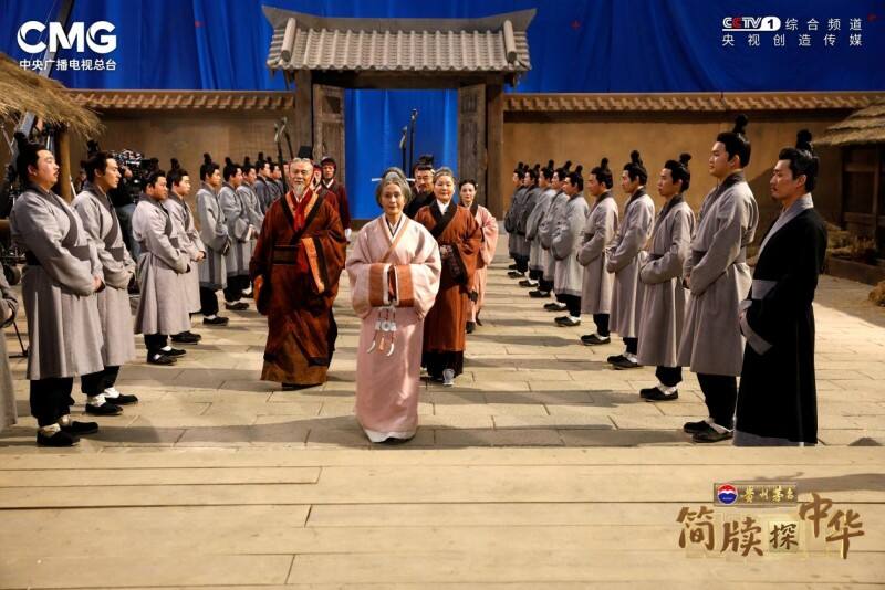 比東漢蔡倫造紙?jiān)缂s百年！《簡(jiǎn)牘探中華》披露古紙新發(fā)現(xiàn)