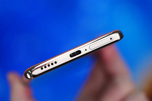旗艦素皮+6000mAh大電池！vivo Y200圖賞