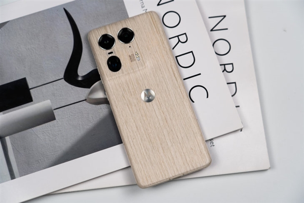 具辨識(shí)度的moto旗艦！moto X50 Ultra上手
