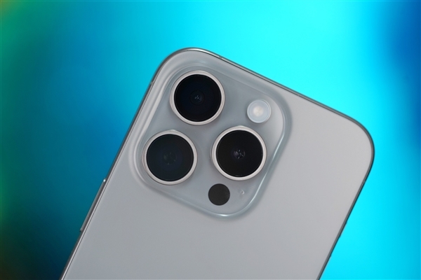 降價起作用了！iPhone 15 Pro Max一季度賣爆：成全球銷量高手機(jī)