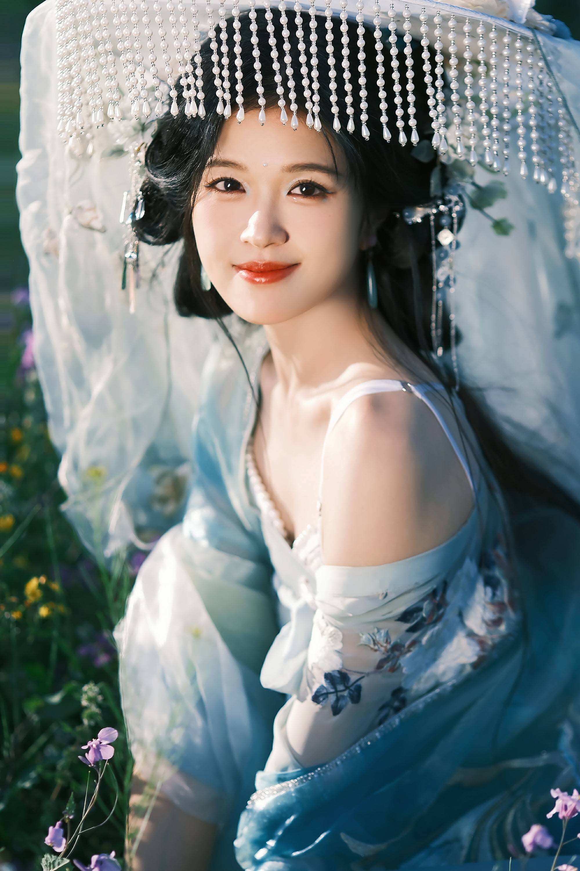 越南姐姐孫夏鈴古風(fēng)寫真?zhèn)涫芎迷u(píng) 網(wǎng)友呼吁快拍攝古裝劇