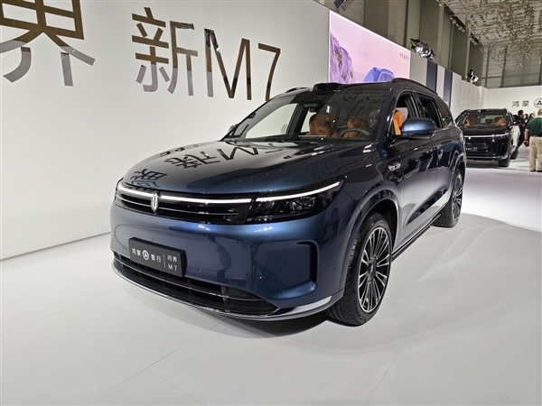 余承東盛贊國(guó)民SUV 問(wèn)界新M7 Ultra上市首周交了4349輛：創(chuàng)紀(jì)錄！