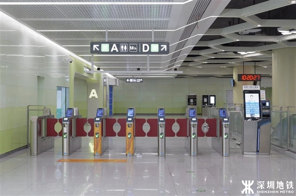 深圳地鐵首次試點(diǎn)“閘門(mén)常開(kāi)”：刷卡/碼后直接通行 效率更高