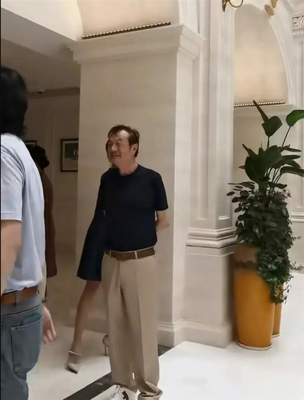 任正非新露面！80歲精神矍鑠