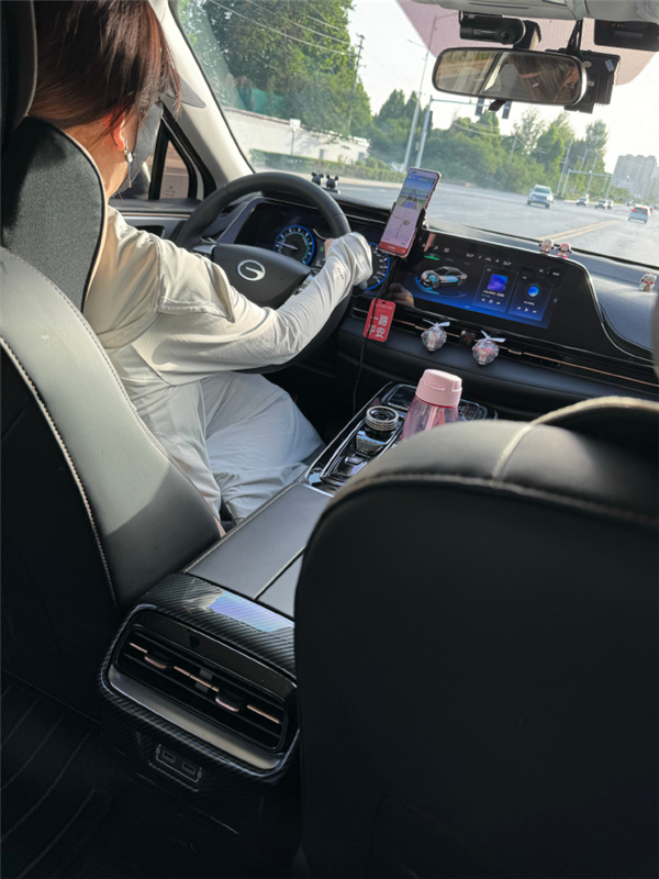 可選女司機(jī)、拉黑臭車、攜帶寵物、AA車費(fèi)：網(wǎng)約車還能這么玩？