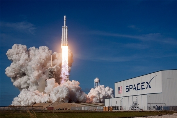 致20顆星鏈衛(wèi)星損毀 SpaceX獵鷹9號7年首次發(fā)射失?。厚R斯克回應(yīng)了