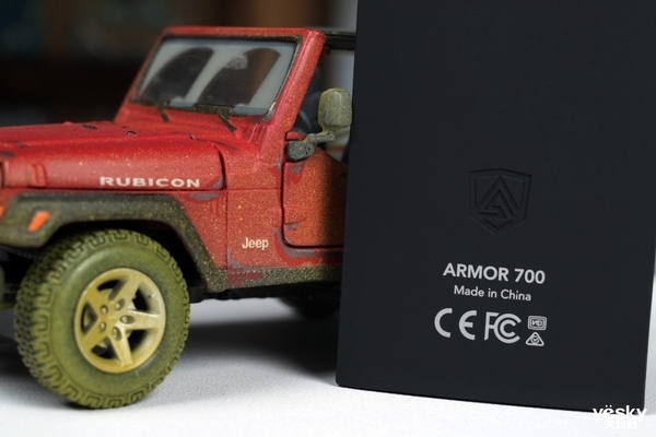雷克沙ARMOR 700 1TB上手：硬核的三防移動(dòng)固態(tài)硬盤