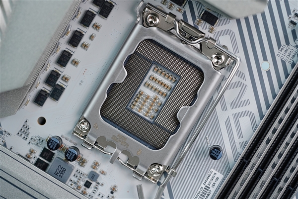 支持i9-14900K！七彩虹VCN Z790D5 ARK FROZEN方舟主板圖賞