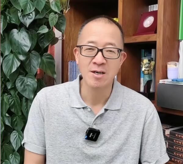 董宇輝回應(yīng)俞敏洪送公司：感謝俞老師對我和與輝同行的關(guān)心愛護(hù)