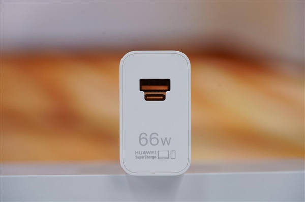 華為首款nova小折疊！nova Flip圖賞