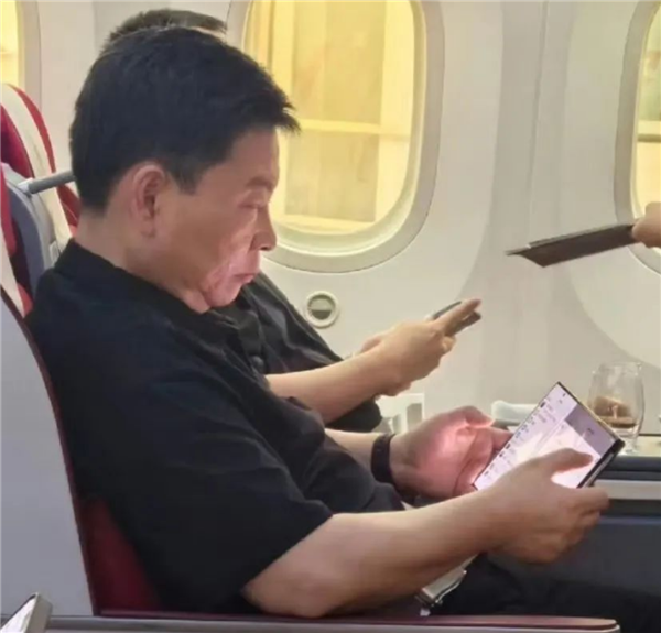 新一代電子茅臺！余承東確認華為首款三折屏手機9月亮相