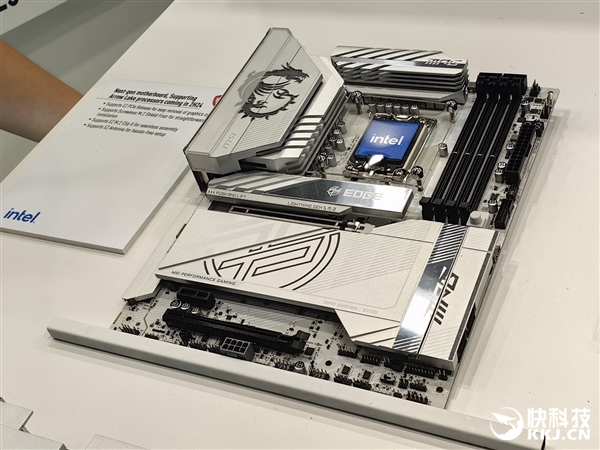 微星展示四款酷睿Ultra 200V筆記本：13-16寸全都有、輕至990克