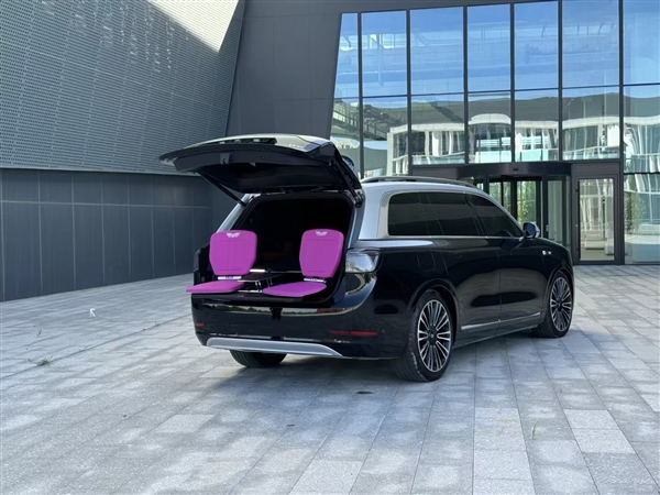 疑問界M9五座版實(shí)車曝光：庫(kù)里南同款“攬境座椅”首次公開