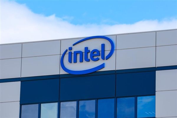 英特爾超激進(jìn)的CPU！酷睿Ultra 200K蓄勢(shì)待發(fā)：高24核24線程