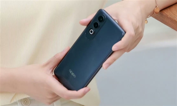 OPPO美女產(chǎn)品經(jīng)理曬OPPO K12 Plus：6400mAh續(xù)航怪獸來(lái)了