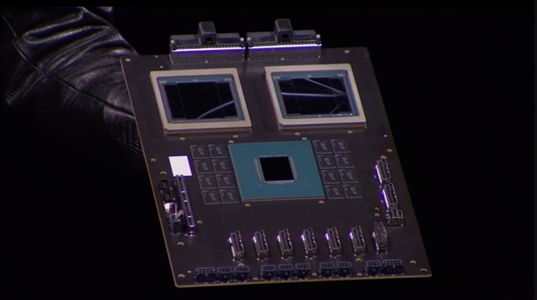 單卡功耗達(dá)2700W！NVIDIA Blackwell GPU服務(wù)器12月初發(fā)貨