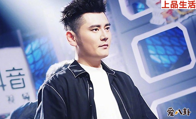 主持人錢(qián)楓