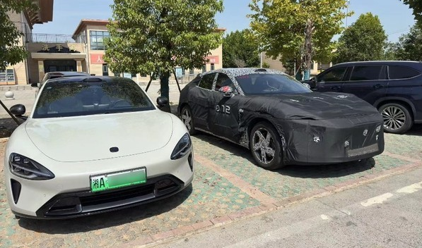 黑武士！小米SUV車型PS照現(xiàn)身網(wǎng)絡 比旁邊SU7還帥