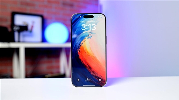 蘋果史上薄手機(jī)！曝iPhone 17 Air原型機(jī)無實(shí)體SIM卡槽