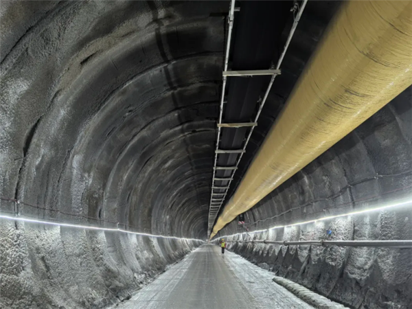 單日掘進45.3米！“溫宿號”TBM掘進機刷新全球同類工程紀錄