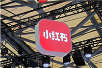 吳昕直播間突然涌入大量外國網(wǎng)友：本人緊急改口說英語