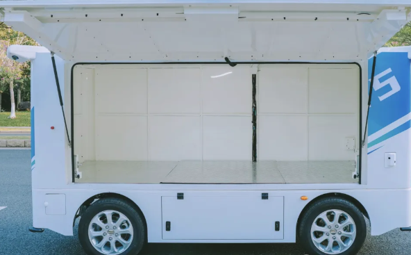 文遠(yuǎn)知行發(fā)布無人物流車Robovan W5：L4級無人駕駛、續(xù)航達(dá)220km