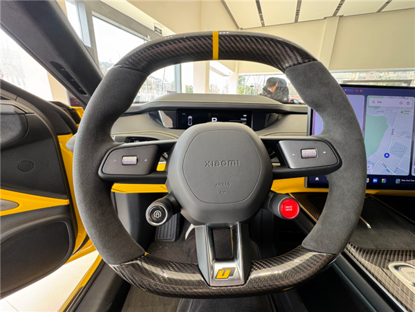 看完小米SU7 Ultra的實(shí)車：我覺(jué)得賣80萬(wàn)真不算貴