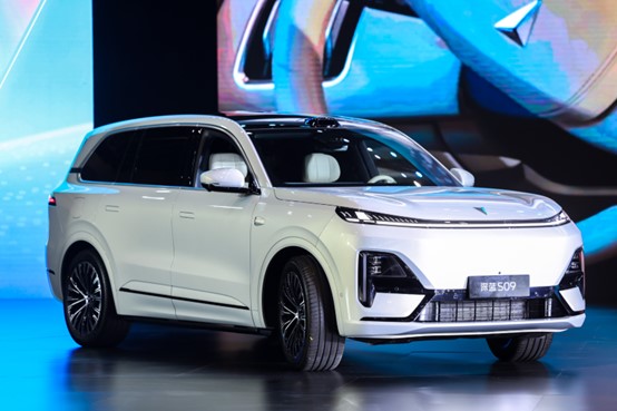 深藍 S09 旗艦 SUV 亮相，搭載華為乾崑智駕 ADS 3.0、智能移動中島