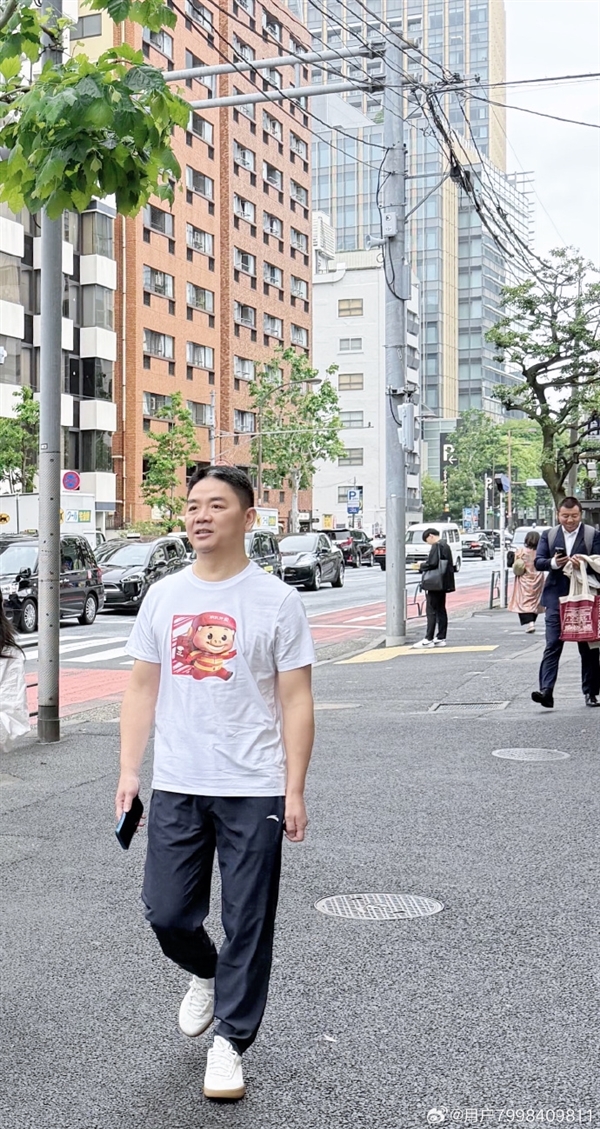 這一次 劉強(qiáng)東拼了